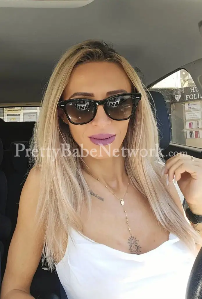 Blonde Girl Kennedy - Colaba British Escort For GFE and Hardcore Sex